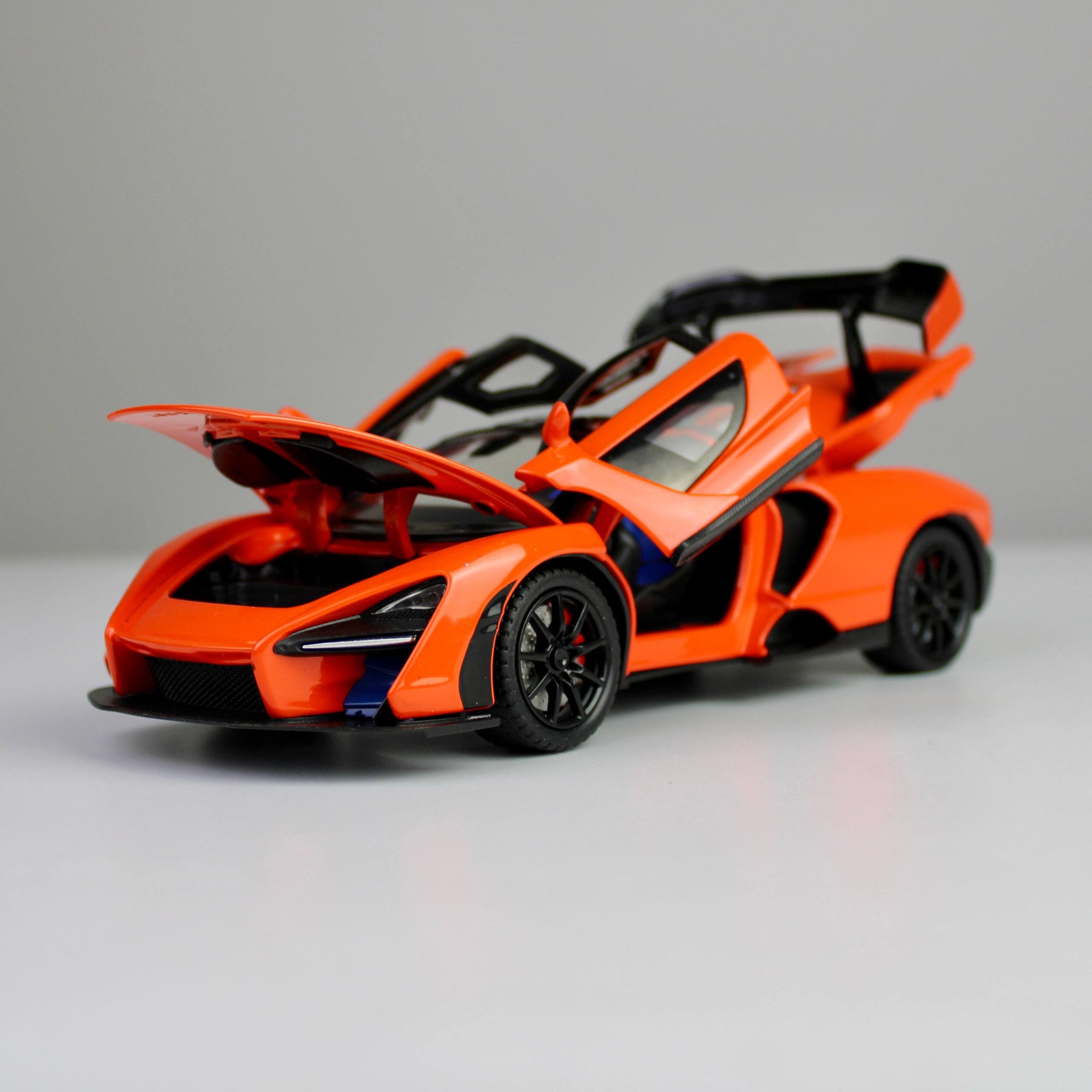 McLaren 1:24 Scale Die-Cast Car