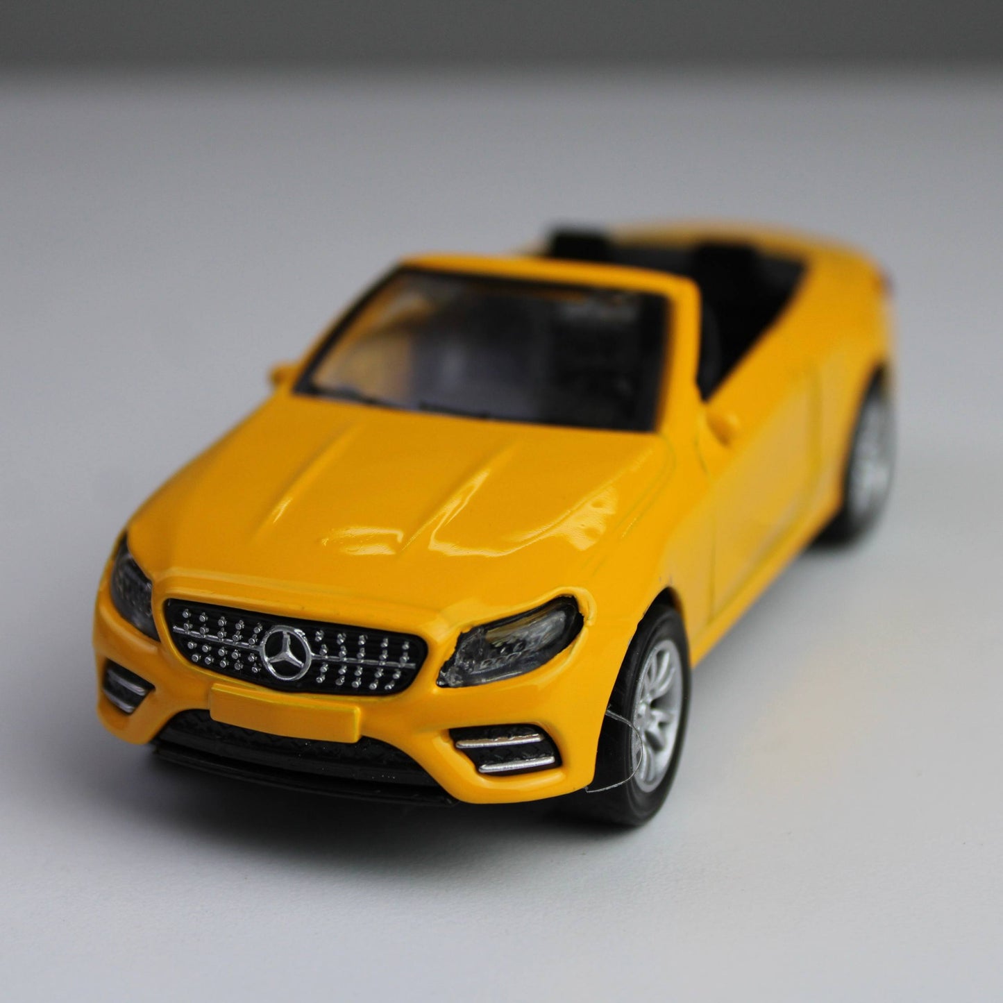 Mercedes-Benz Cabriolet Diecast Model 1:38