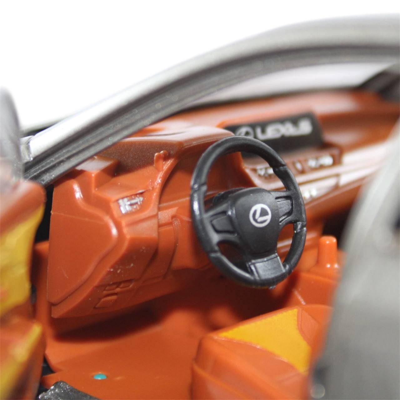 Lexus ES300 Diecast Model – Scale 1:24