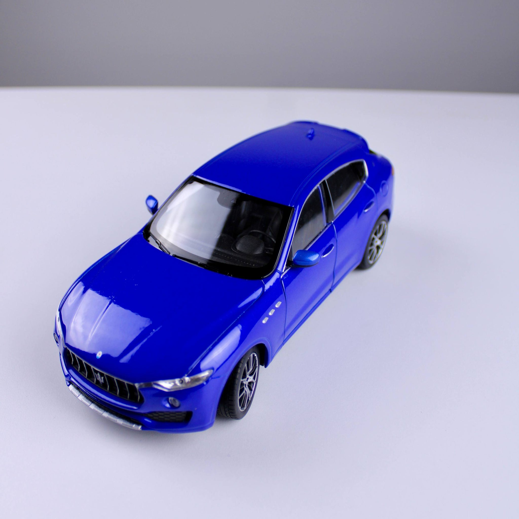 Maserati Levante Die-Cast Model – Welly Scale 1:24
