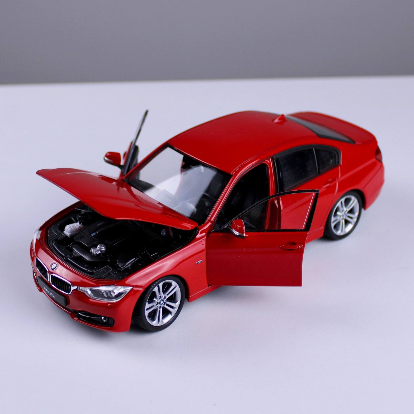 BMW 335i Die-Cast Model – Red