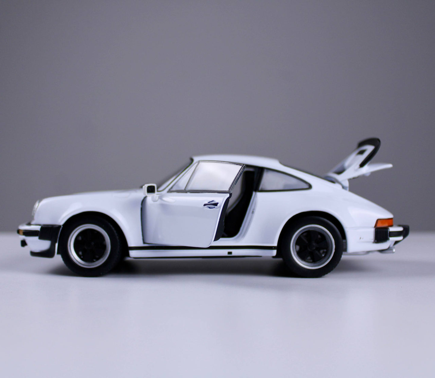 Porsche 911 Turbo Die-Cast Model – White