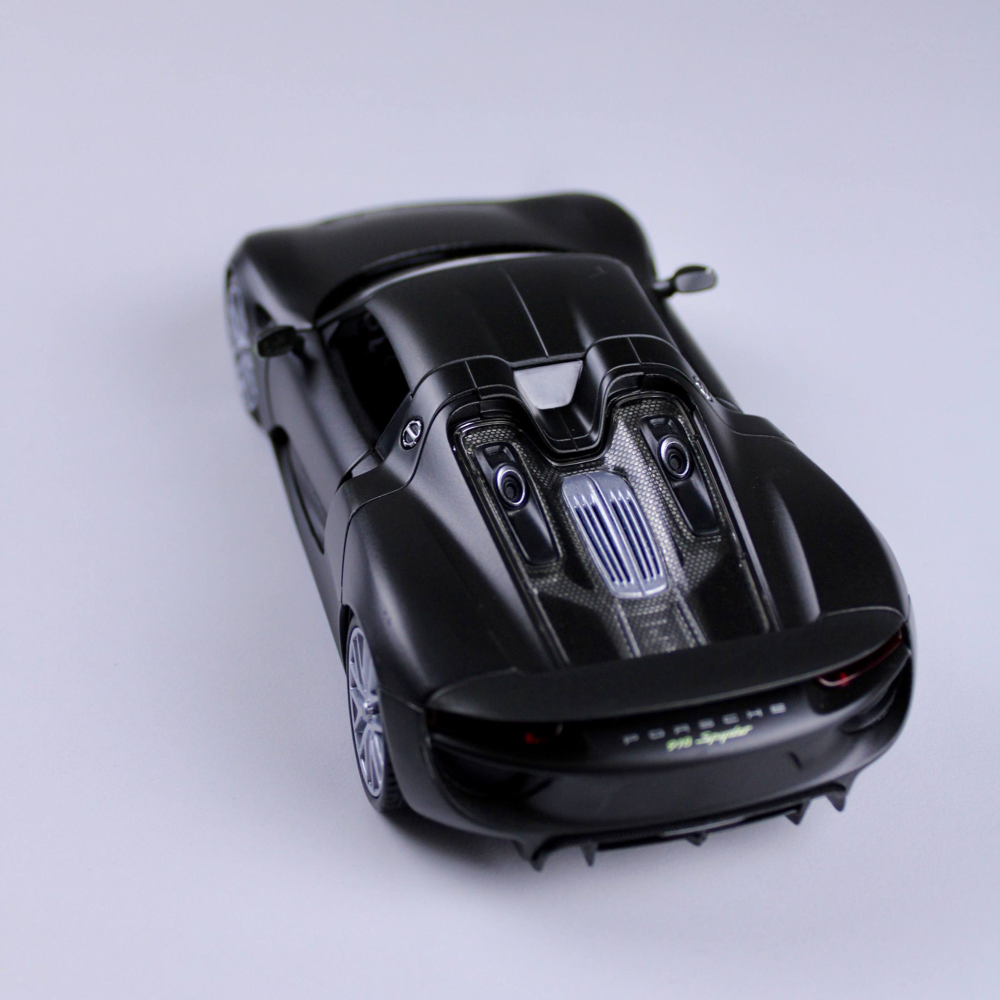 Porsche 918 Spyder Die-Cast Model – Black