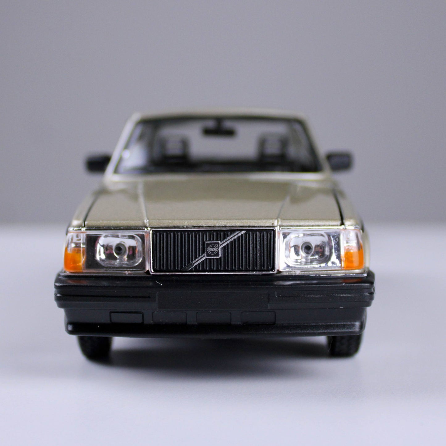 Volvo 240 GL Die-Cast Model – Champagne Color