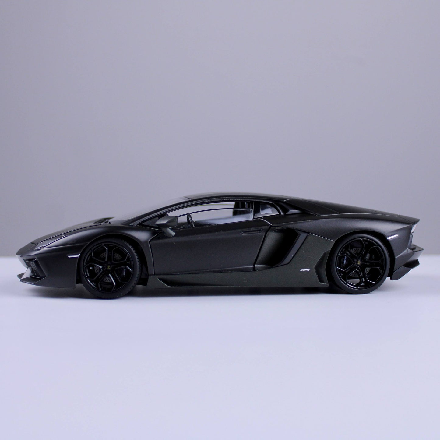 Lamborghini Aventador Coupe