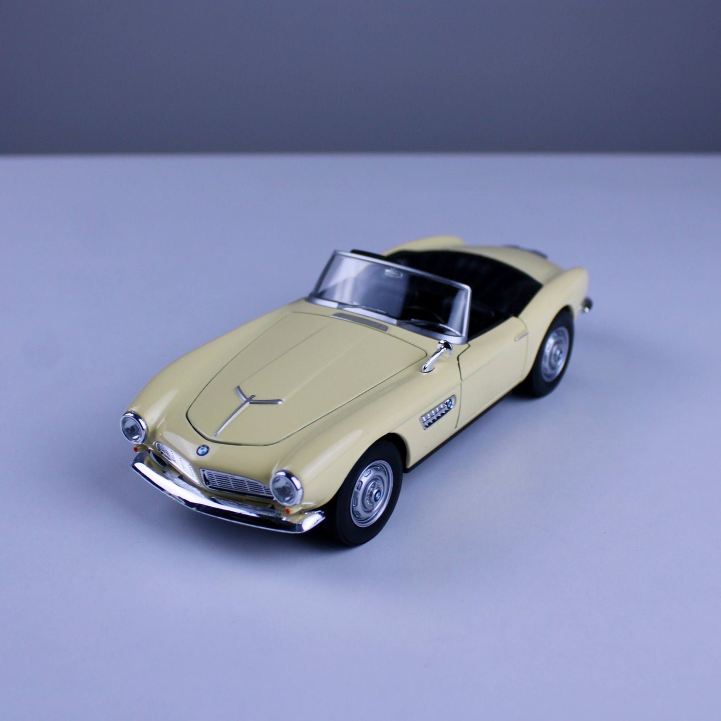 BMW 507 Die-Cast Model Car – 1:24 Scale by Welly NEX