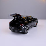Lamborghini Urus Die-Cast Model Car – 1:24 Scale