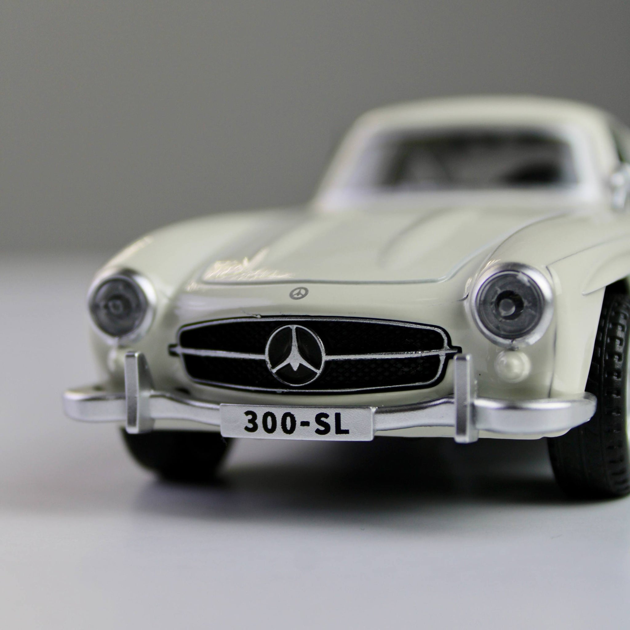مجسم سيارة مرسيدس بنز 300SL – مقاس 1:32