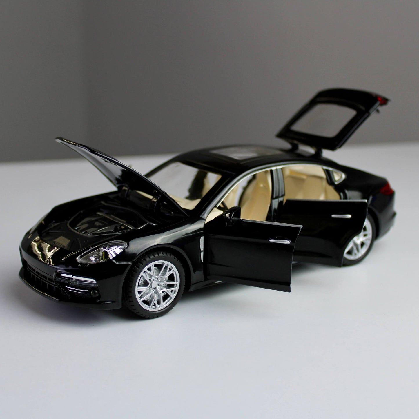Porsche Panamera Diecast Model – Realistic Luxury Car Replica