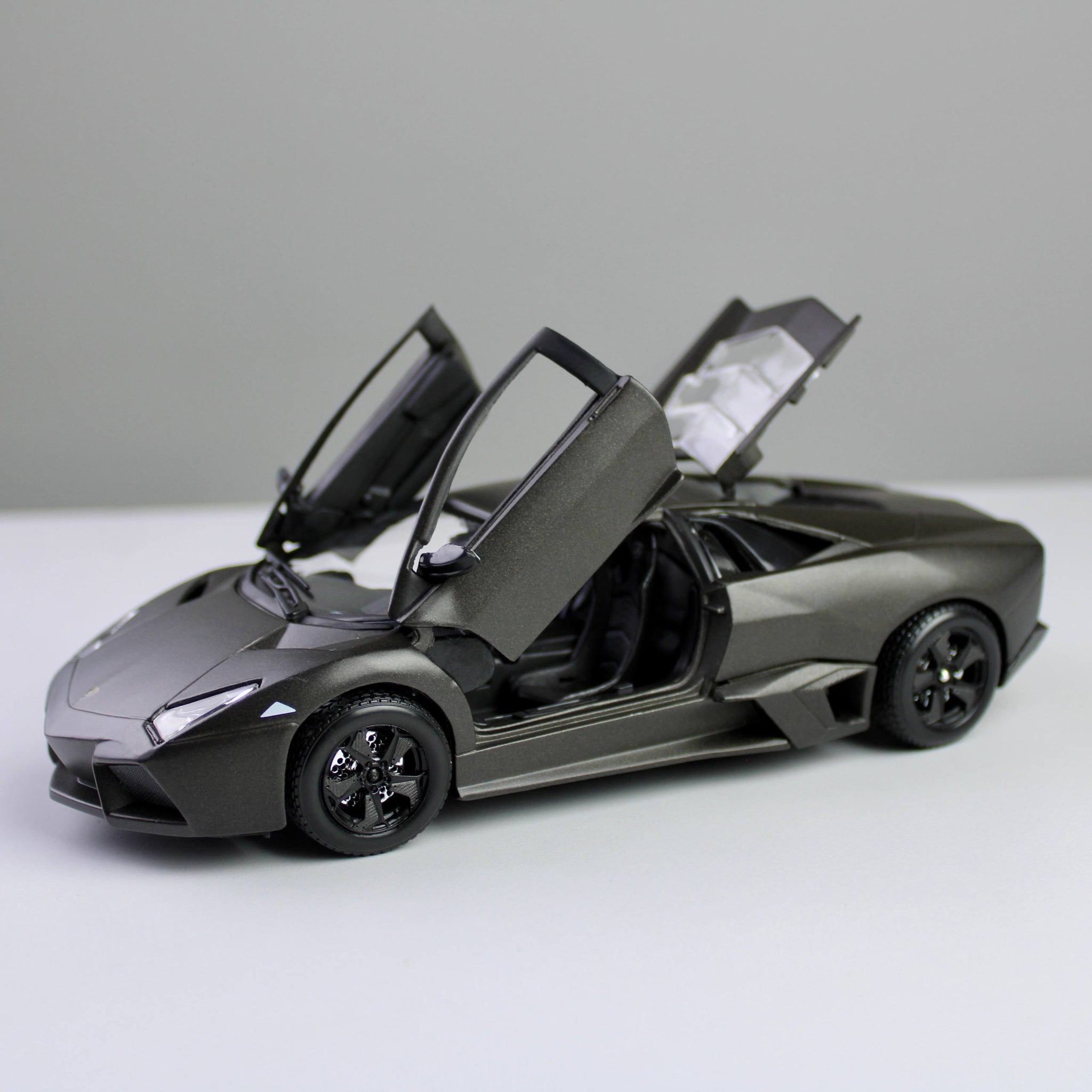 Bburago Lamborghini Reventón 1:24 سيارة نموذجية مصبوبة بالقالب
