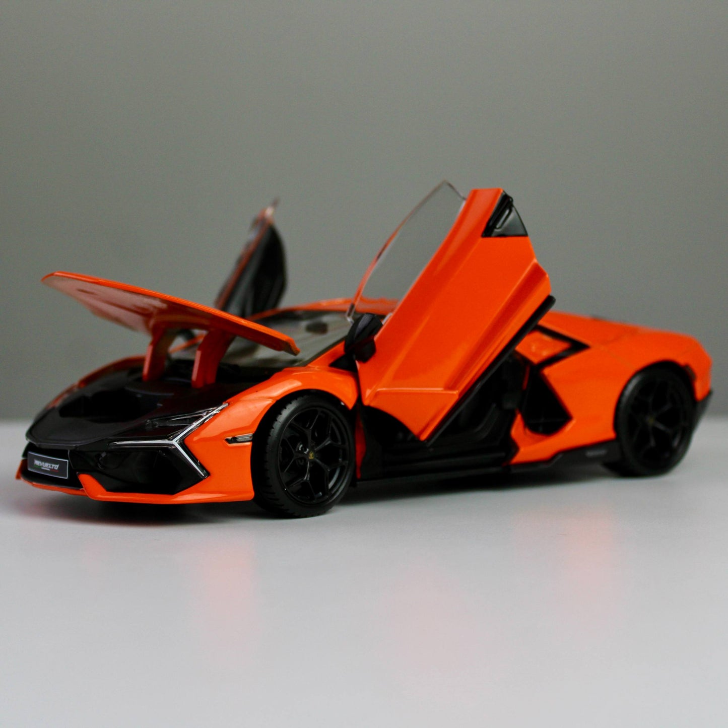 Bburago Lamborghini Revuelto سيارة نموذج مصبوب 1:24