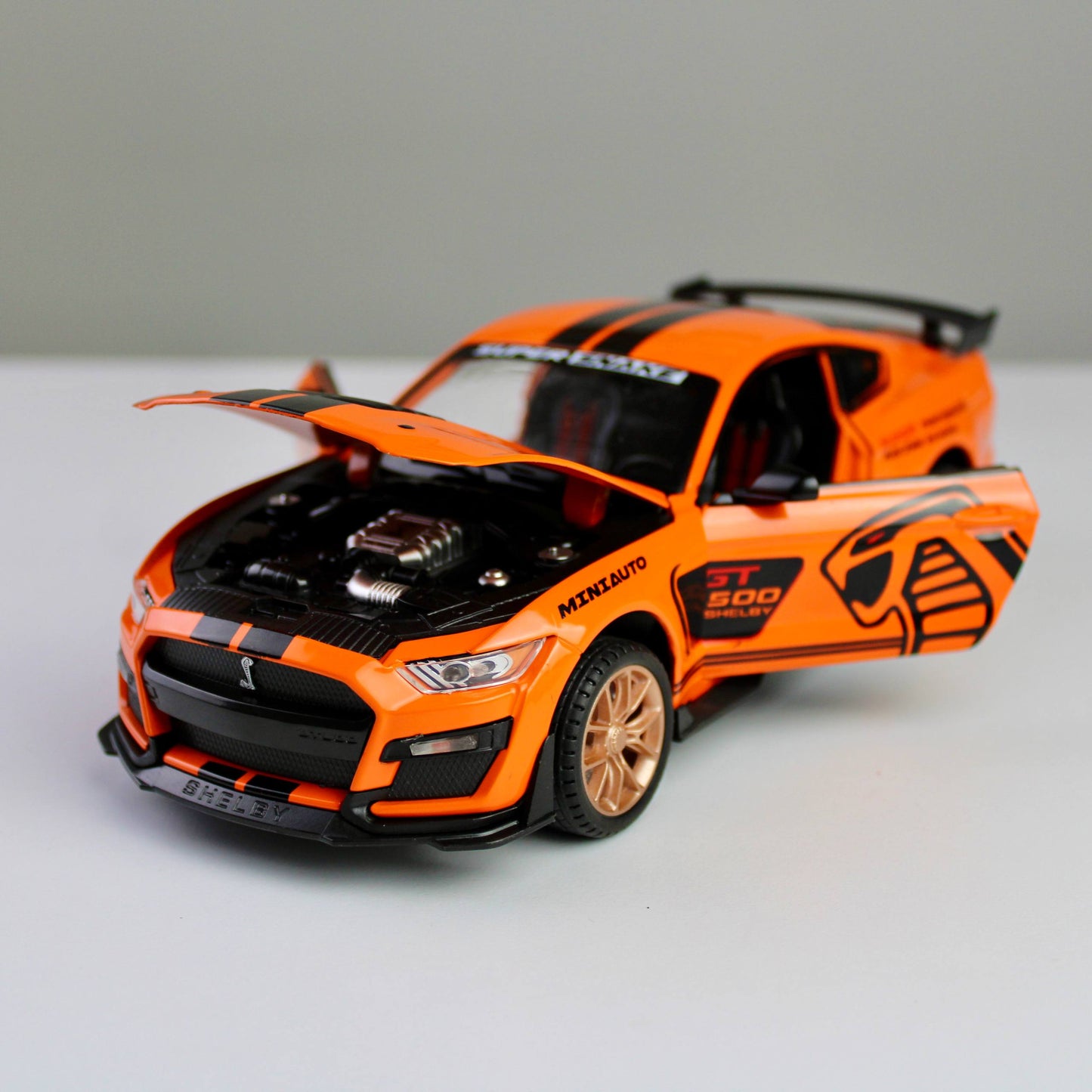 1:24 Die-Cast Ford Mustang Shelby GT500
