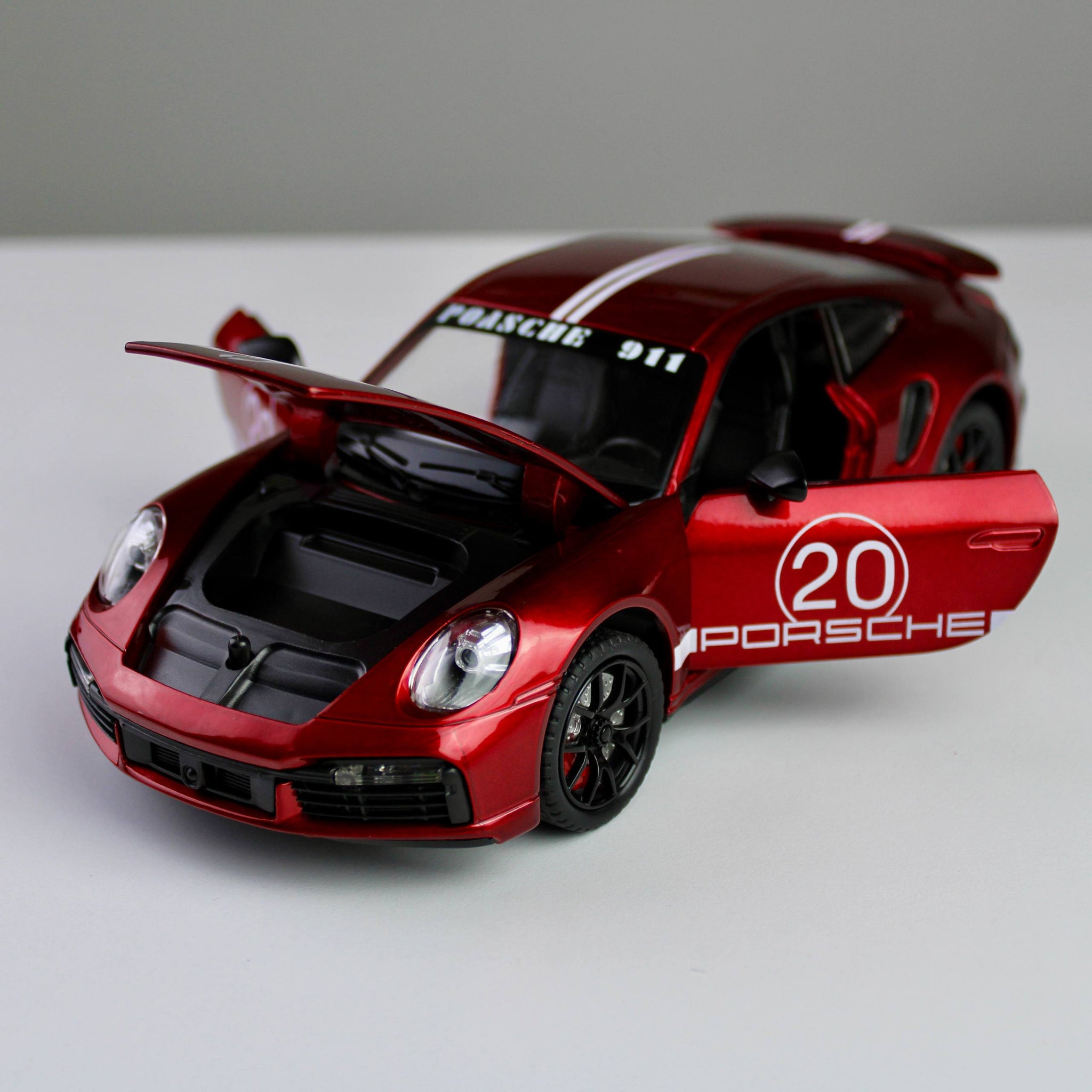Porsche 911 Turbo 1:24 Die-Cast Model Car