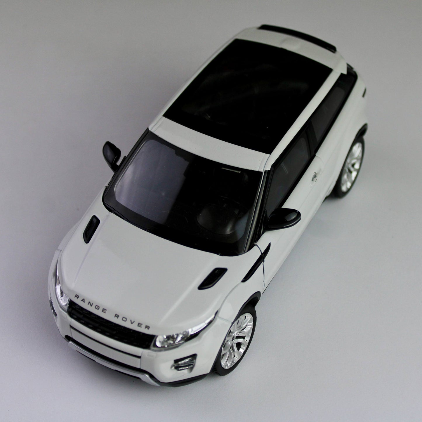 Welly Land Rover Range Rover Evoque مجسم سيارة رياضية متعددة الاستخدامات مصبوب بالقالب بمقياس 1:24