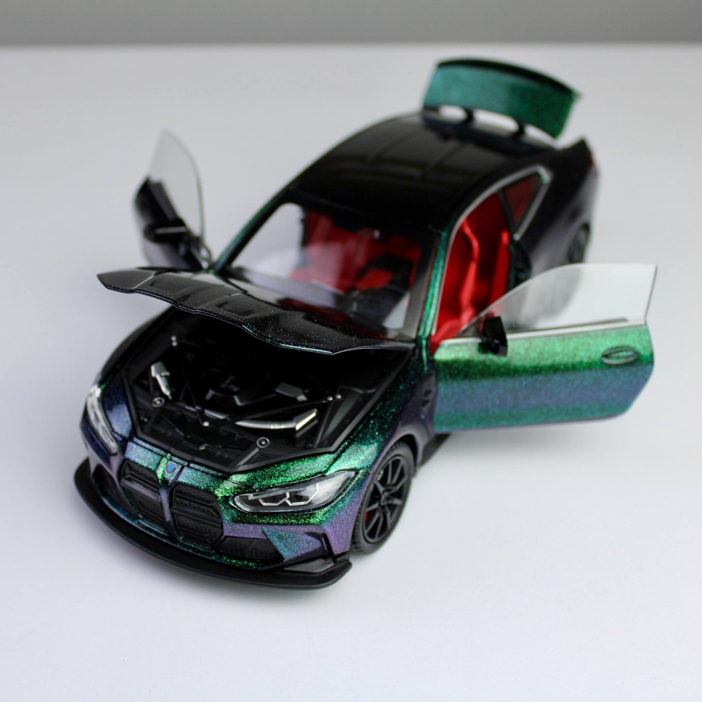 BMW M4 CSL – 1:24 Die-Cast Sports Car Model with Light & Sound