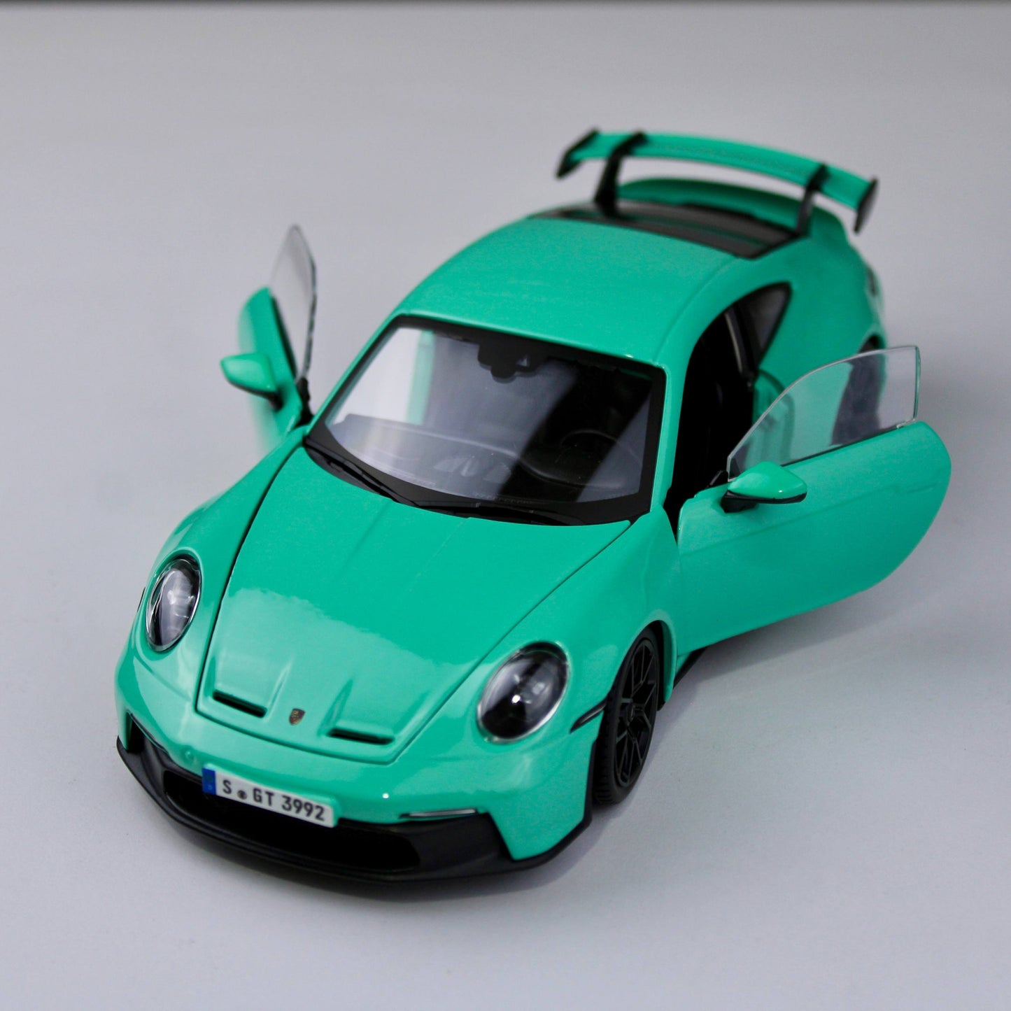 Product Title: Porsche 911 GT3 2021 Die-Cast Model Car – Bburago (1:24 Scale)