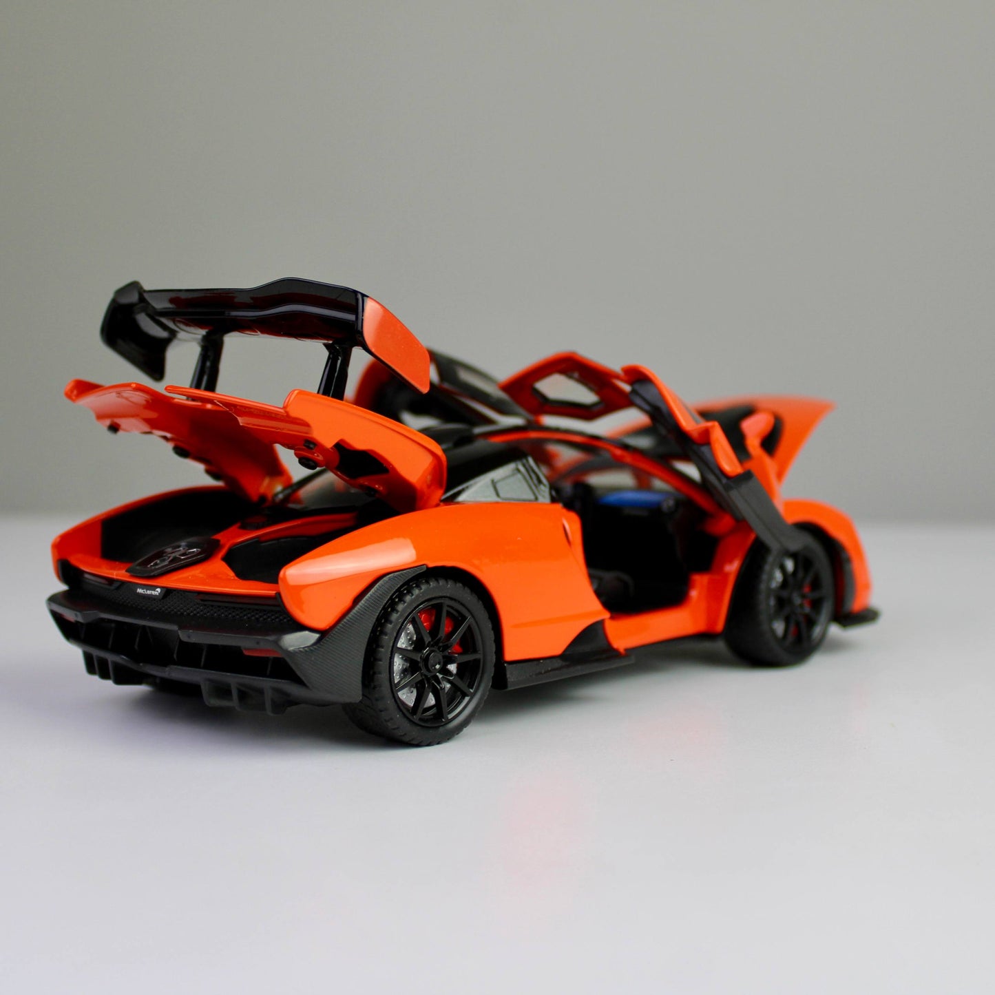 McLaren 1:24 Scale Die-Cast Car