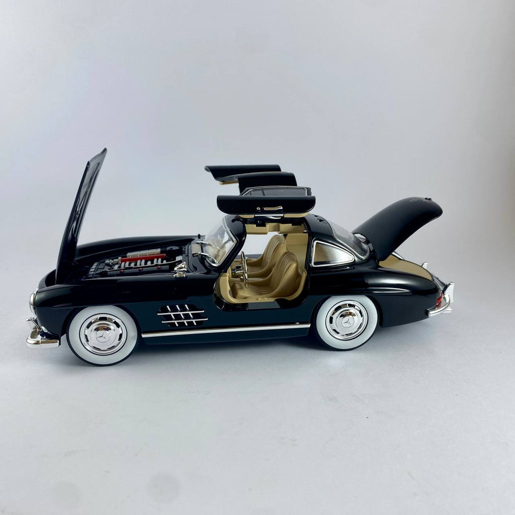 Mercedes-Benz 300SL 1:24 Scale Die-Cast Model Car