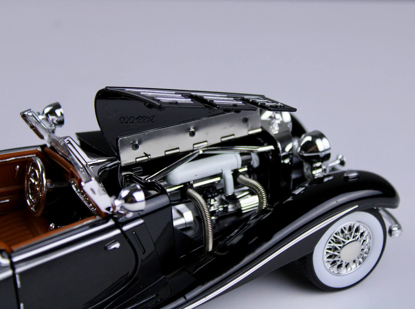 Mercedes Classic 500K 1:24 Scale Die-Cast Model Car