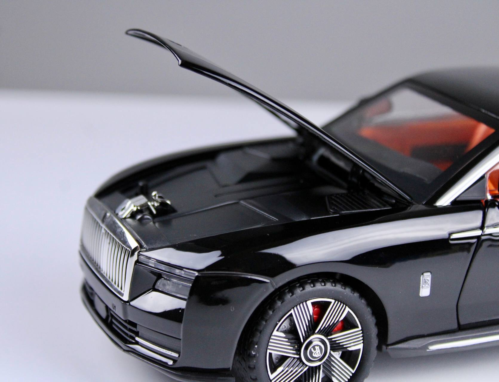 Rolls Royce Spectre Model Car – 1:24 Scale