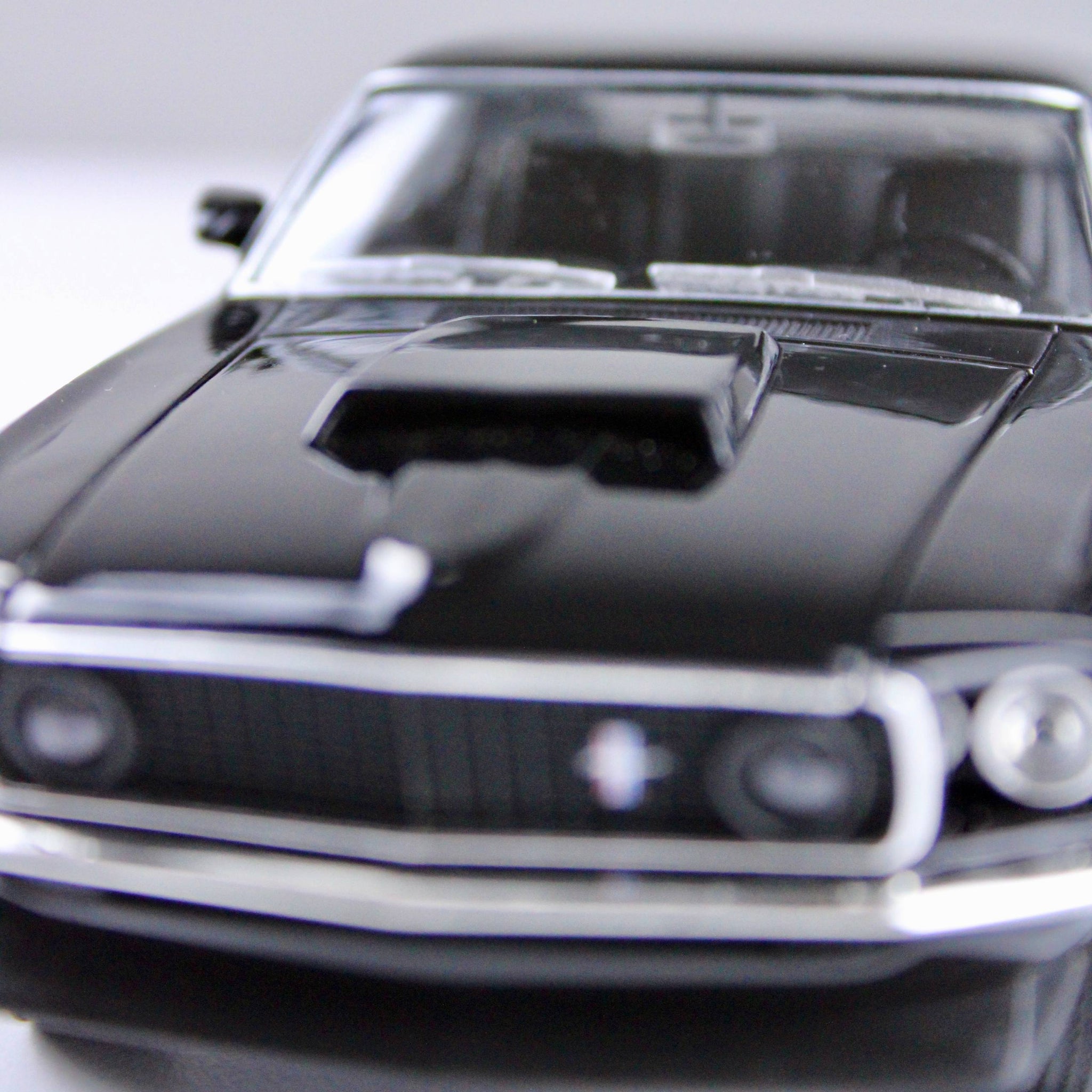 مجسم سيارة فورد موستانج بوس 429 – لون أسود