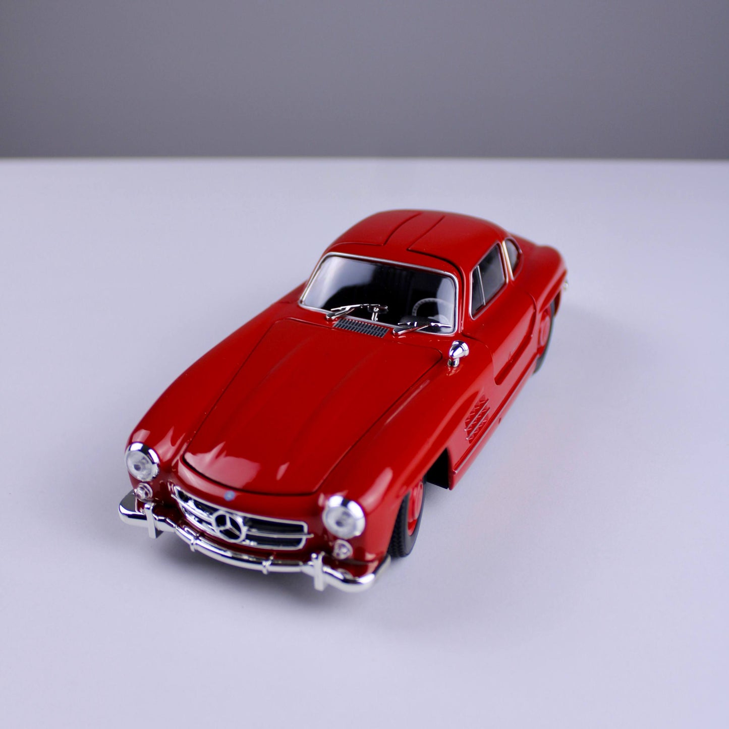 Mercedes-Benz 300 SL - Red