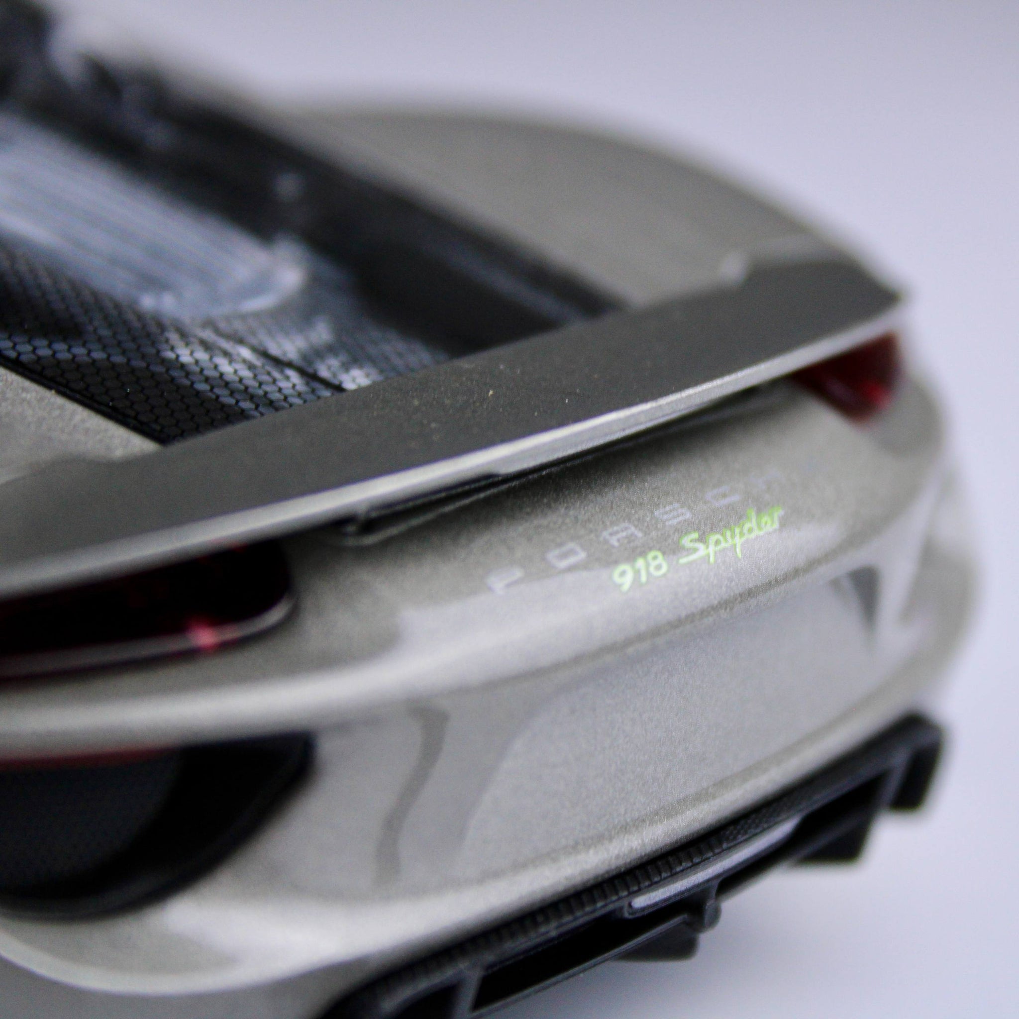 Porsche 918 Spyder - Champagne