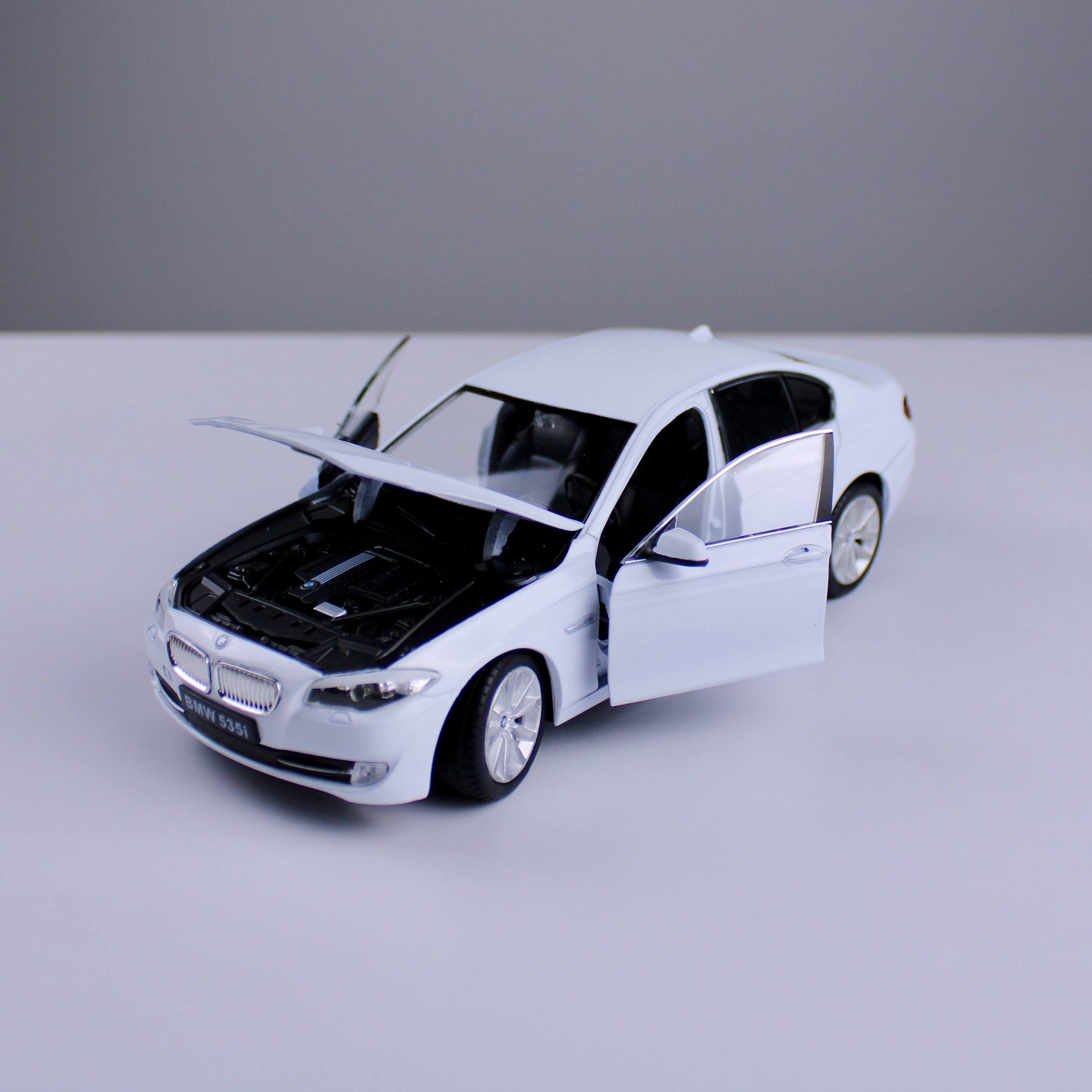 BMW 535i - White
