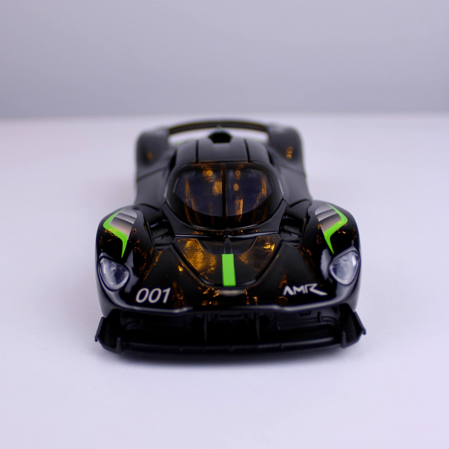 Aston Martin Valkyrie AMR Car – 1:32