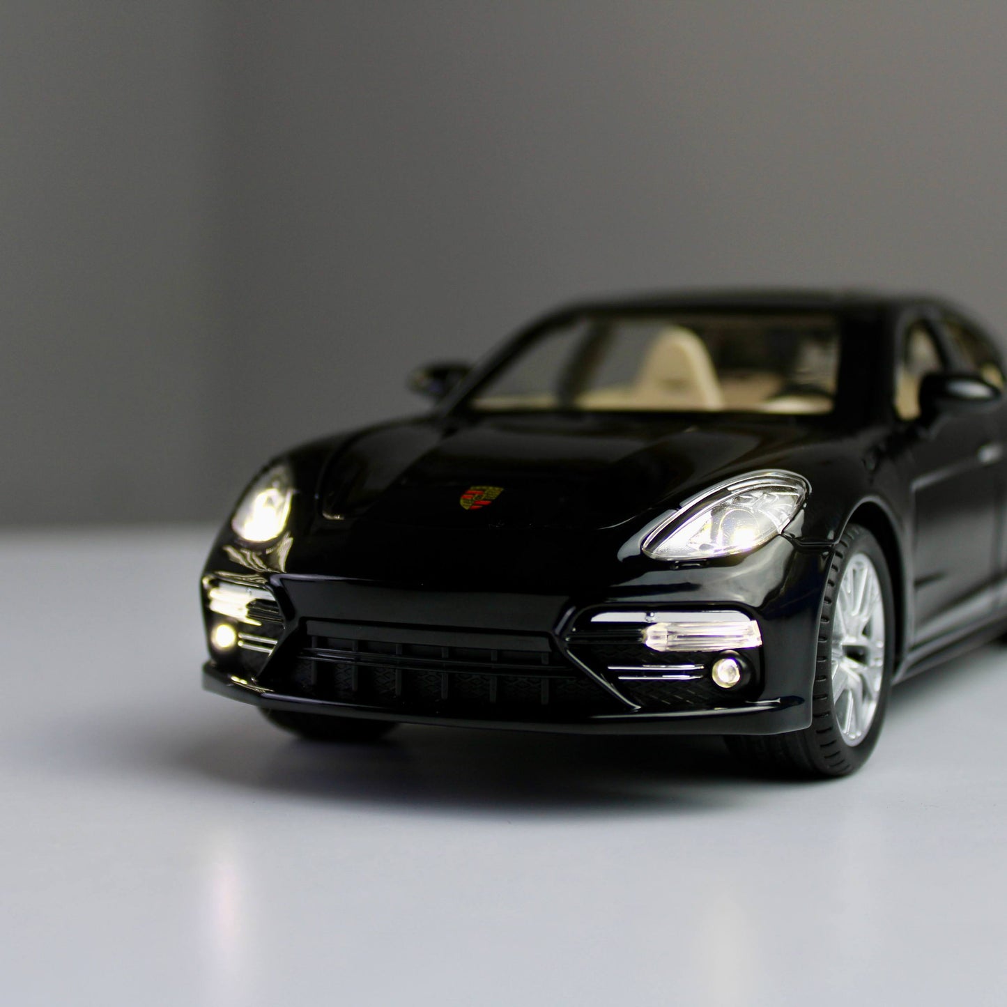 Porsche Panamera Diecast Model – Realistic Luxury Car Replica