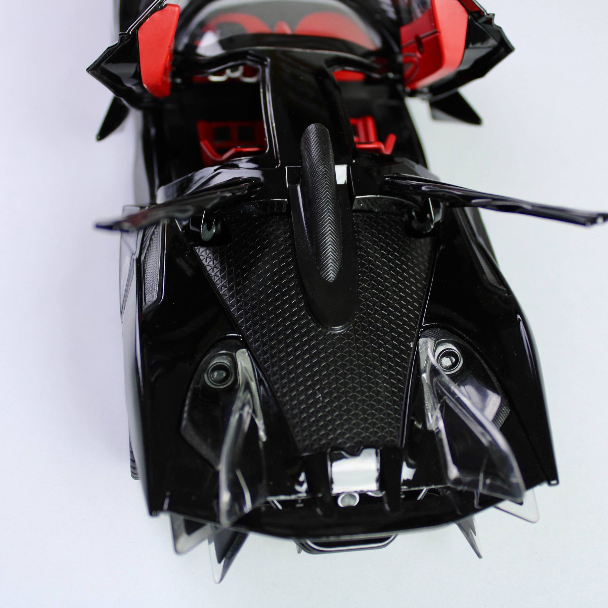 مجسم أبولو بروجيكت إيفو 1:24 مصبوب - أضواء وسحب للخلف