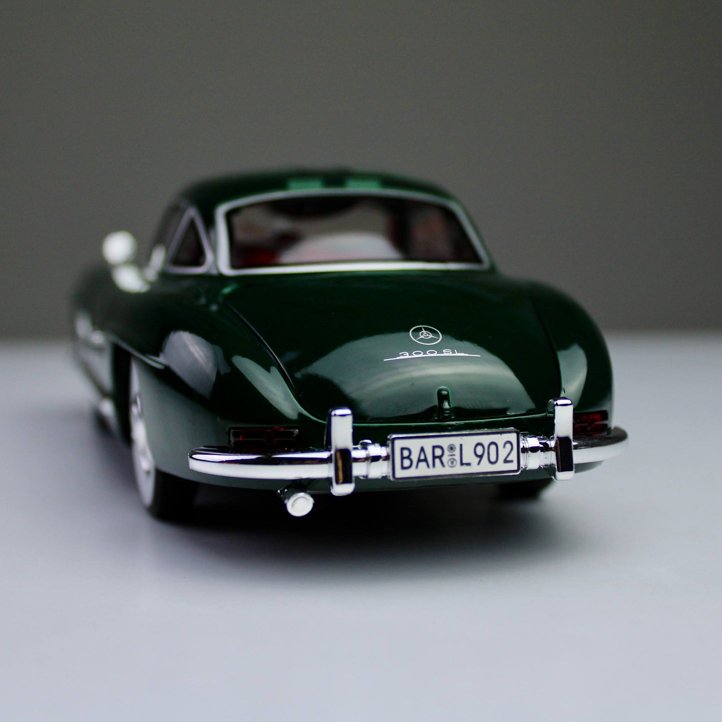 Mercedes-Benz 300SL Gullwing 1:24 Die-Cast