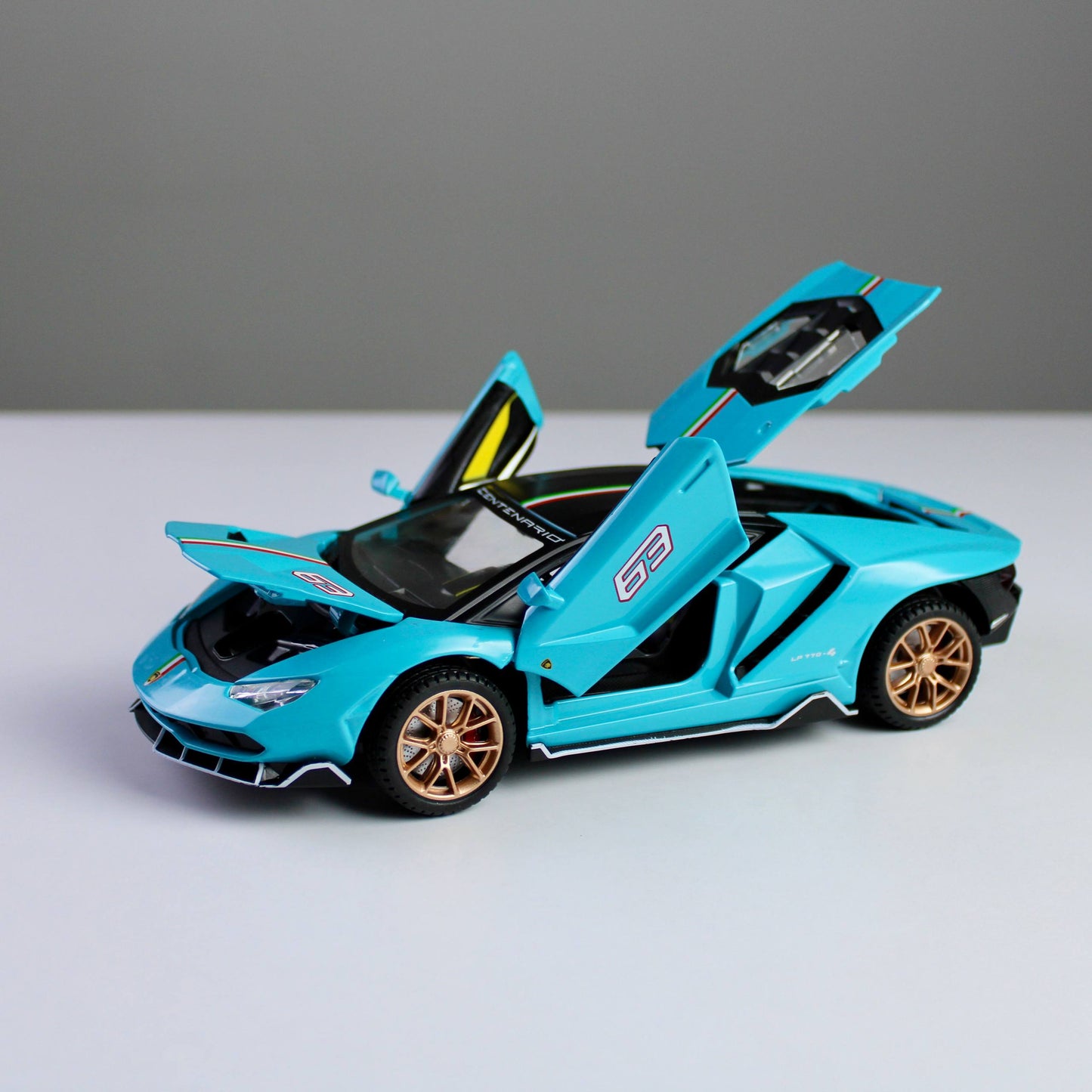 Lamborghini Centenario 1:24 Die-Cast Model Car