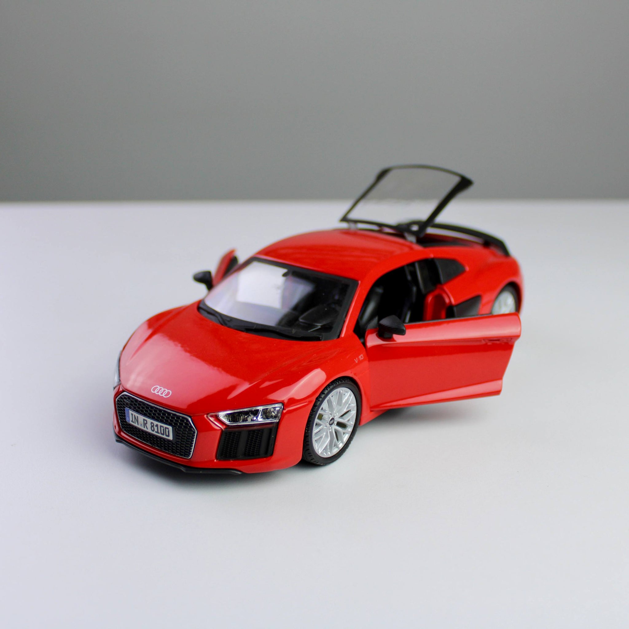 سيارة مايستو أودي R8 V10 بلس نموذجية مصبوبة بمقياس 1:24