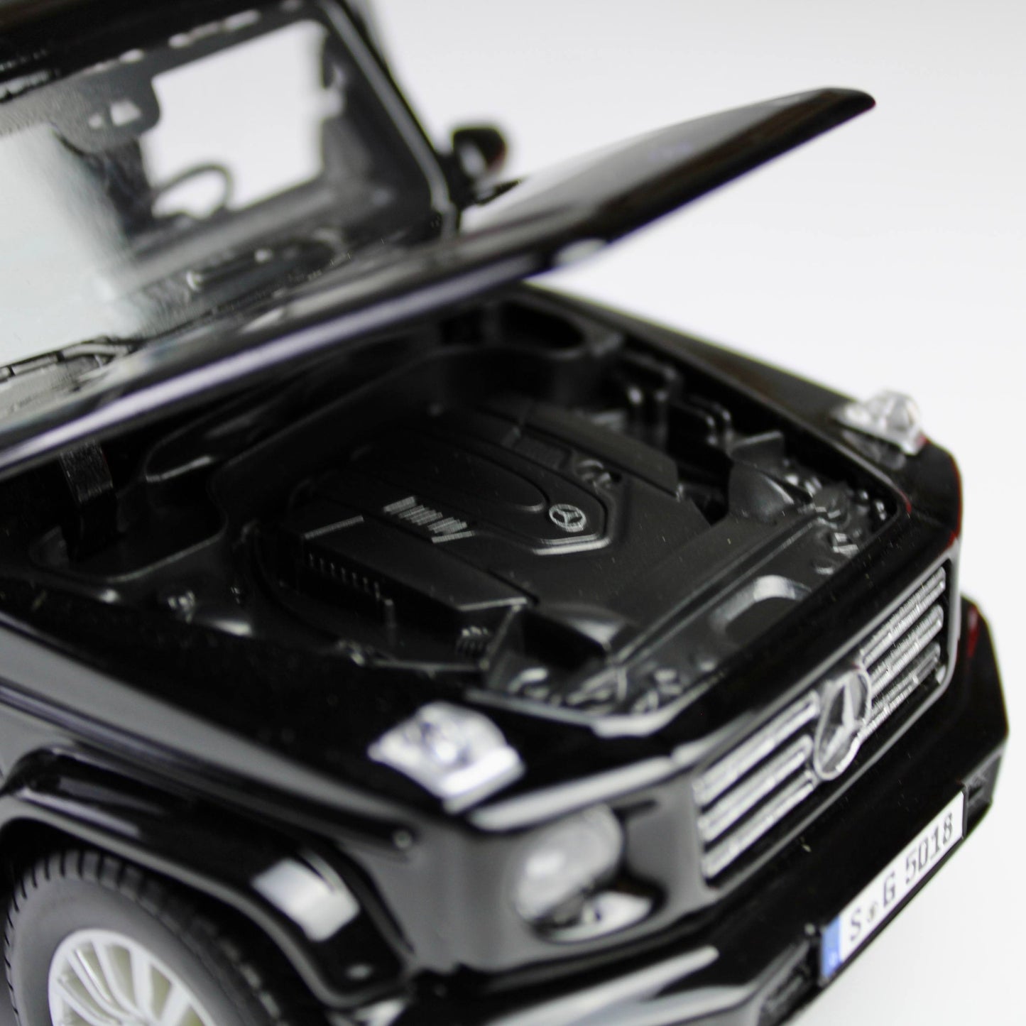 Maisto Mercedes-Benz G-Class 2019 1:24 Die-Cast Model Car