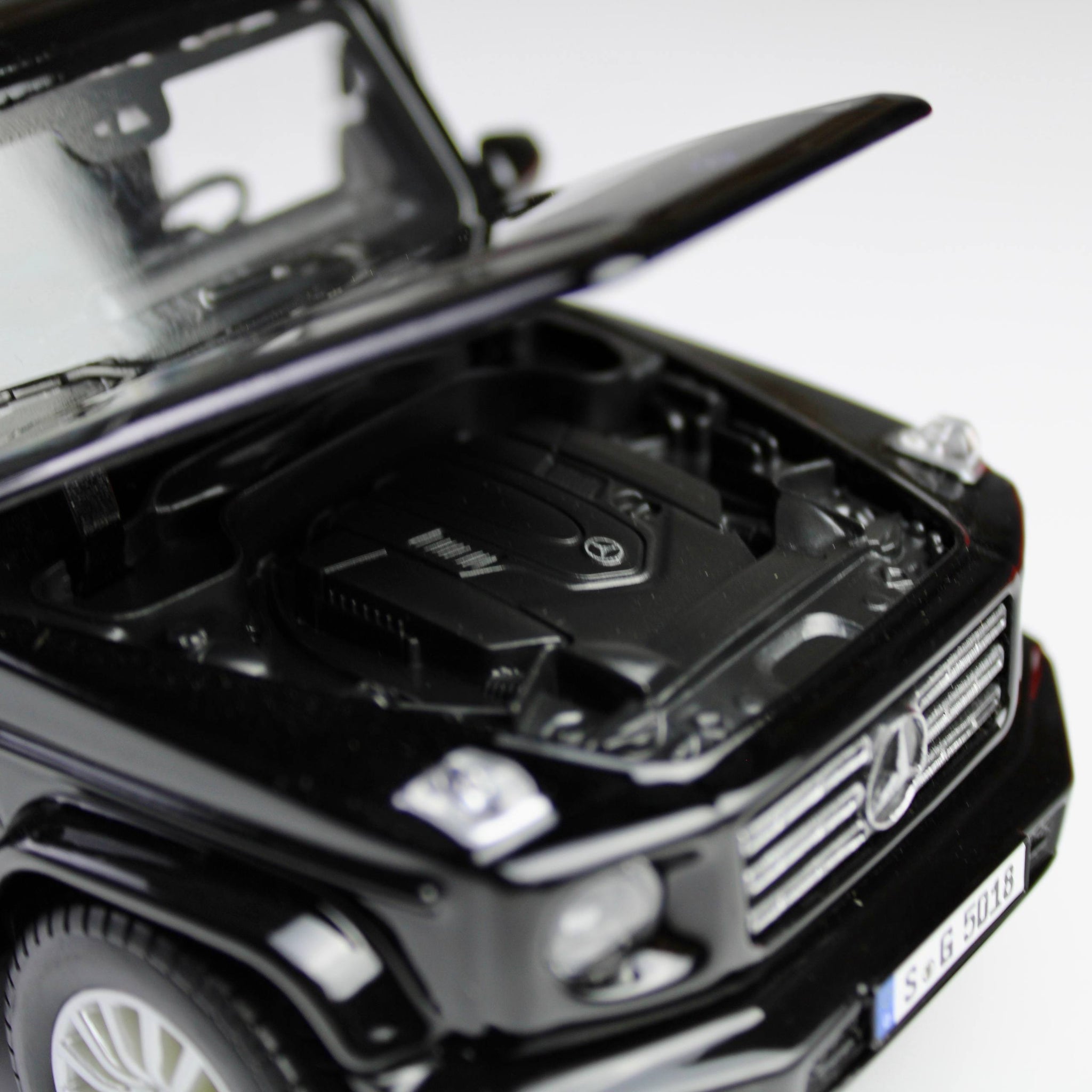 Maisto Mercedes-Benz G-Class 2019 1:24 Die-Cast Model Car