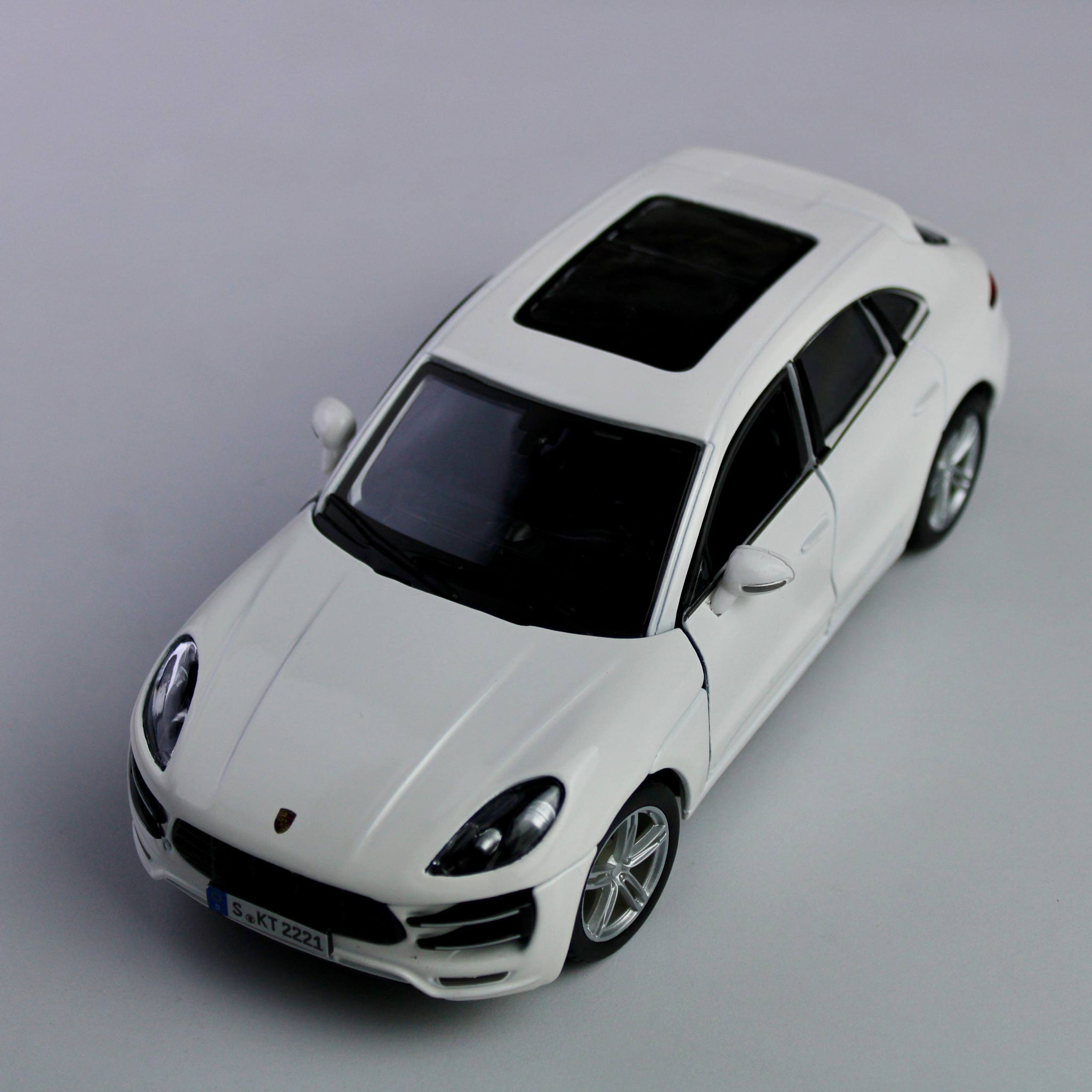 Bburago Porsche Macan 1:24 Die-Cast Model SUV – Star Collezione