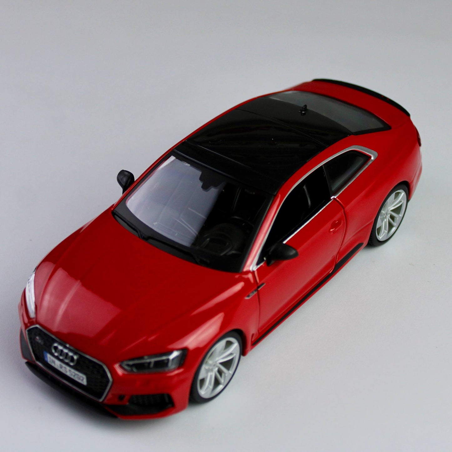 Bburago Audi RS 5 Coupe 1:24 Die-Cast Model Car