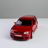 Maisto Volkswagen Golf R32 1:24 Die-Cast Model Car – Special Edition