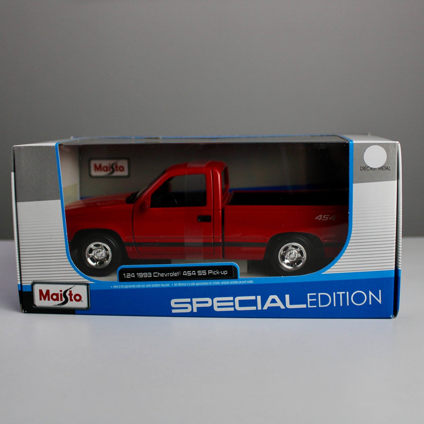 Maisto Chevrolet 454 SS Pickup 1993 1:24 Die-Cast Model Truck – Special Edition