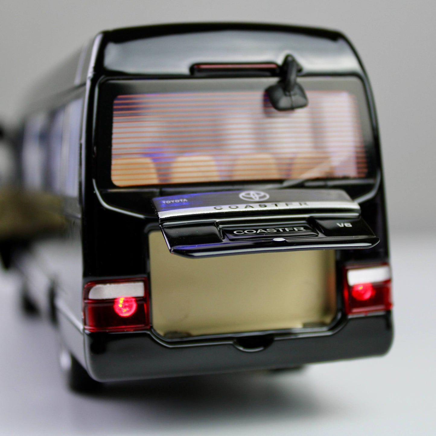 Toyota Coaster Die-Cast Bus Model – Premium Collectible with Light & Sound Pull-Back Action