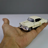 Classic Cadillac Die-Cast Model Car – 1:32 Scale