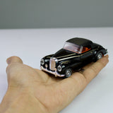 Classic Die-Cast Model Car – 1:32 Scale