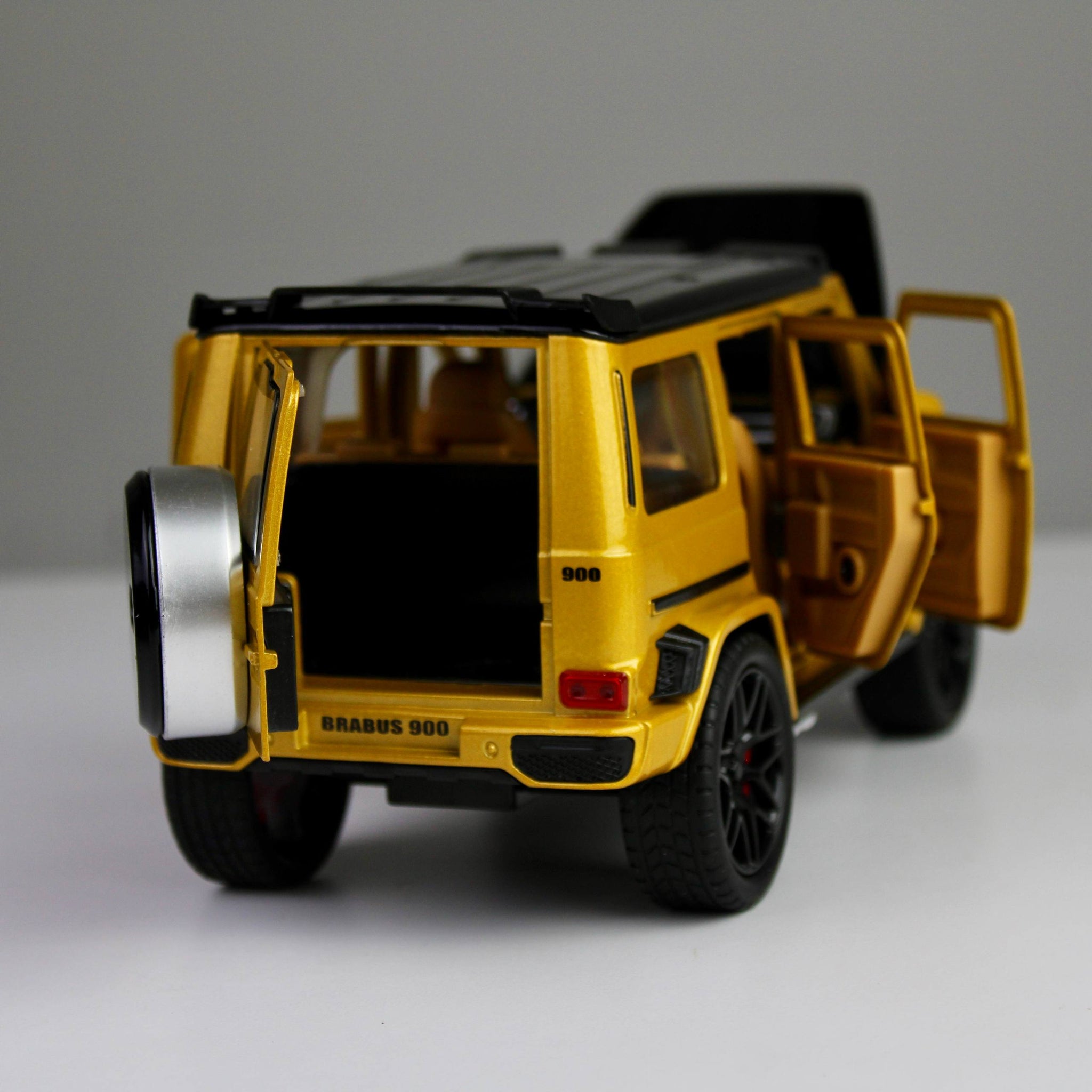 Mercedes-Benz G-Class Brabus Die-Cast 1:24 – Metal Model with Opening Doors, Lights & Sounds