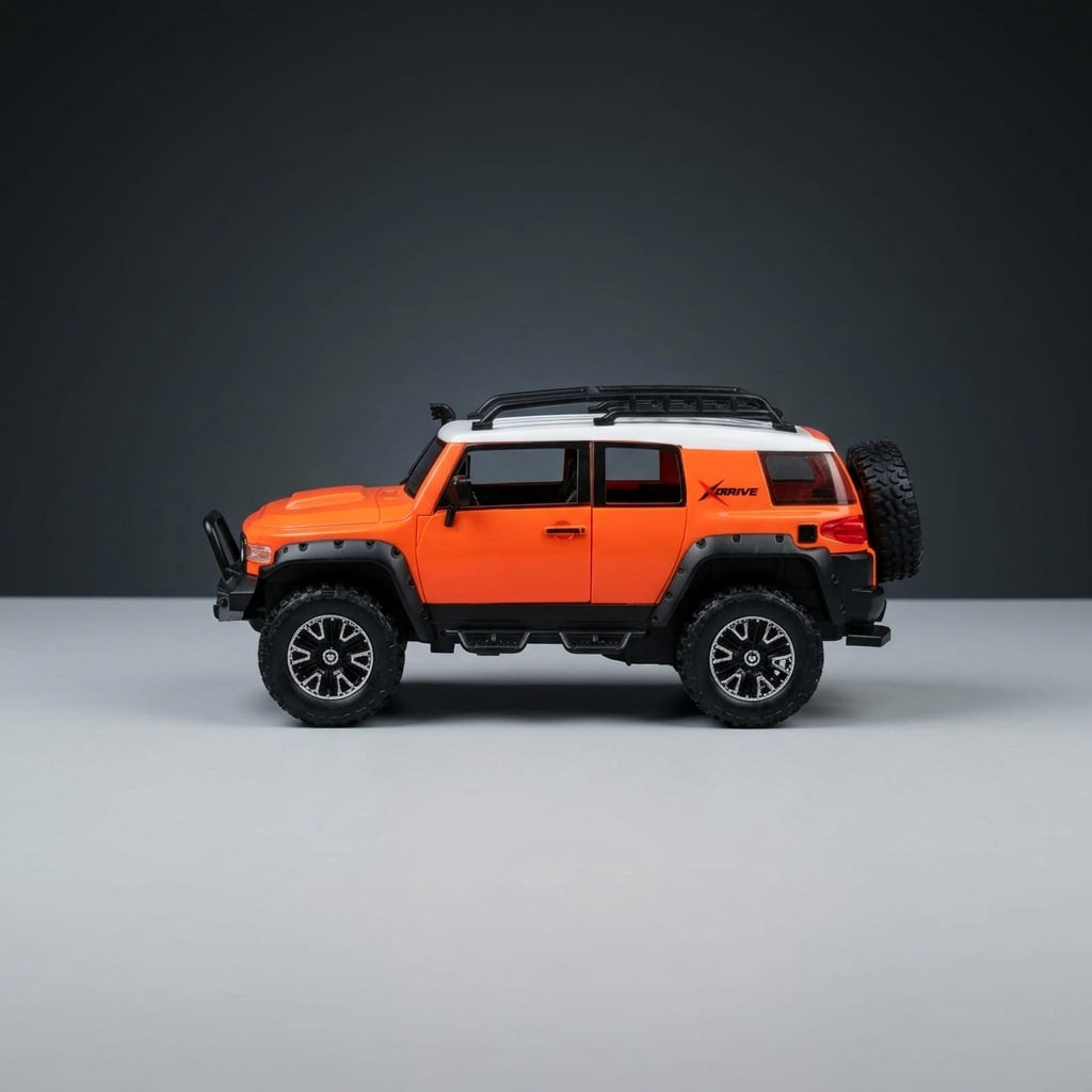 1:24 Plastic Toyota FJ Cruiser – Light & Sound