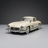 سيارة مجسمة مصبوبة من مرسيدس-بنز 300SL Gullwing بمقياس 1:22 مع إضاءة وصوت