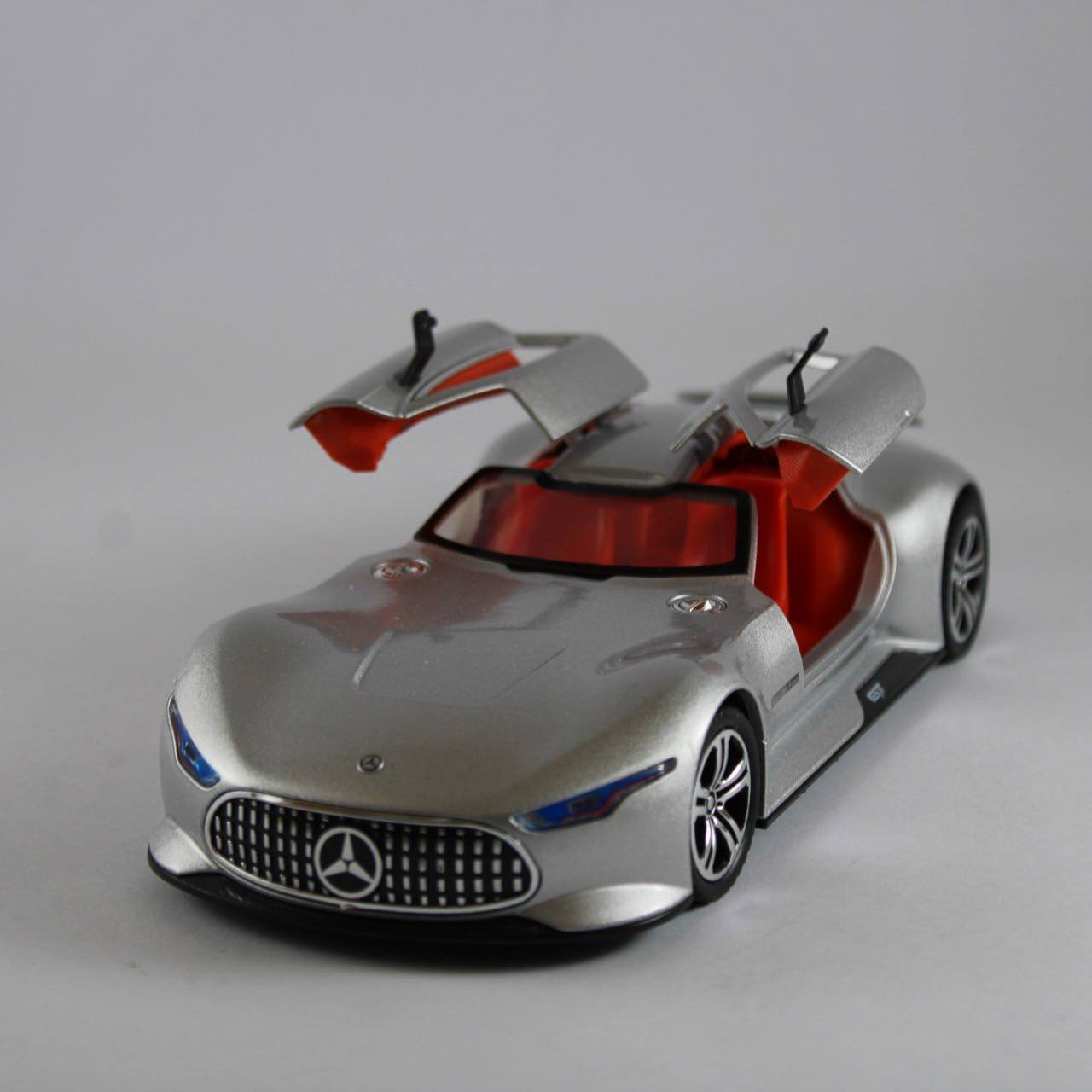 Mercedes-Benz AMG Vision Gran Turismo – 1:24 Scale Die-Cast Model