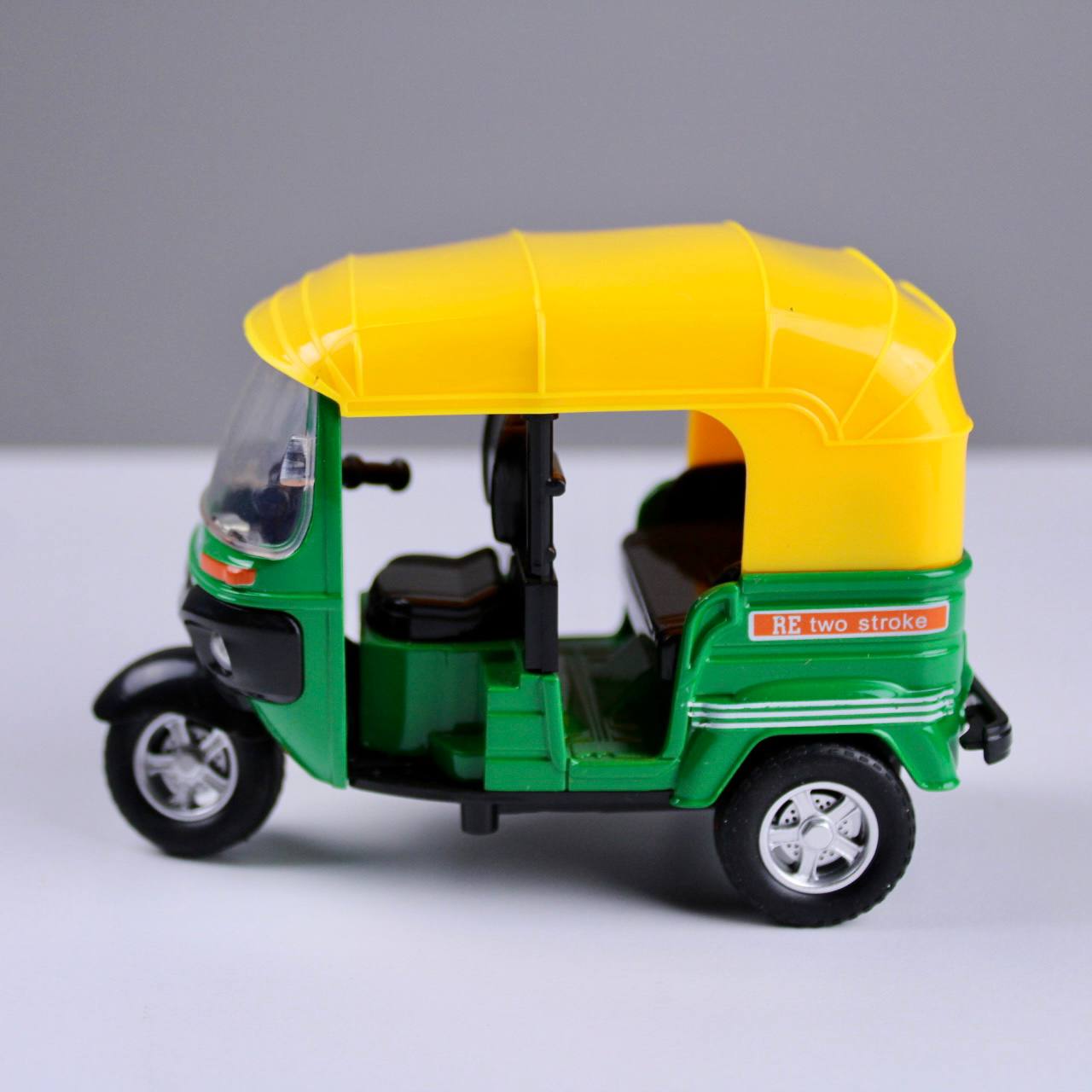 Die-Cast TukTuk – 1:14 Scale