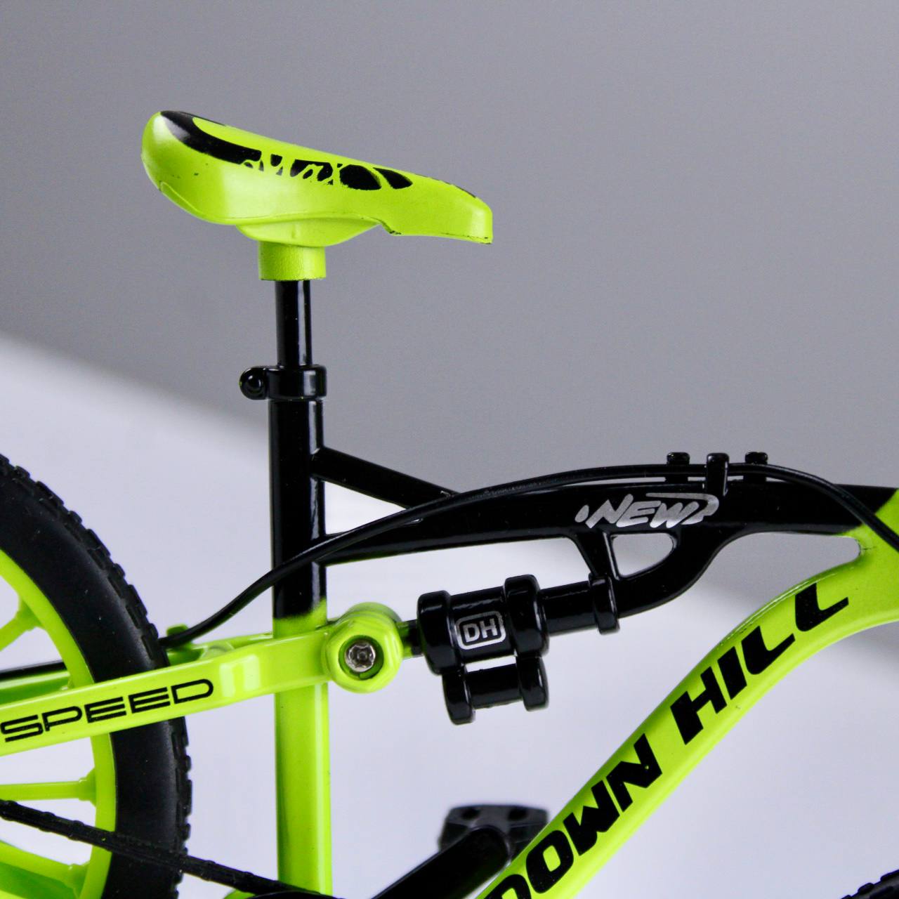 Metal Bicycle Model – 1:8 Scale