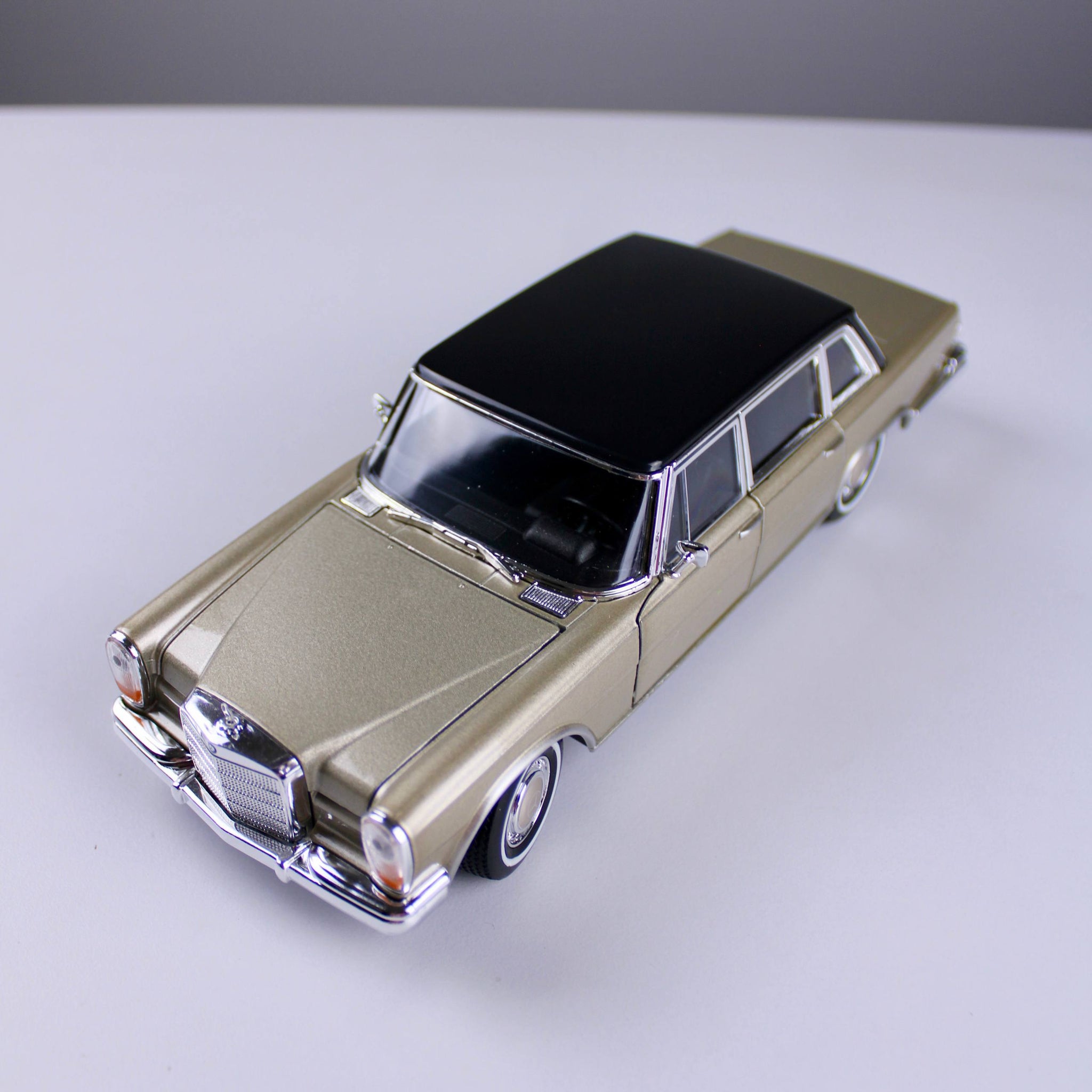 Mercedes Benz 600 Die-Cast Model – 1963